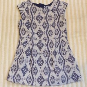 🌟Beautiful graphic dress, size 2T🌟